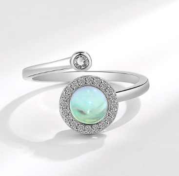 Elegant Spin Ring for Chic Women